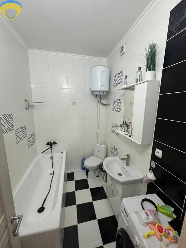продажа трехкомнатной квартиры номер A-173650 в Приморском районе, фото номер 9